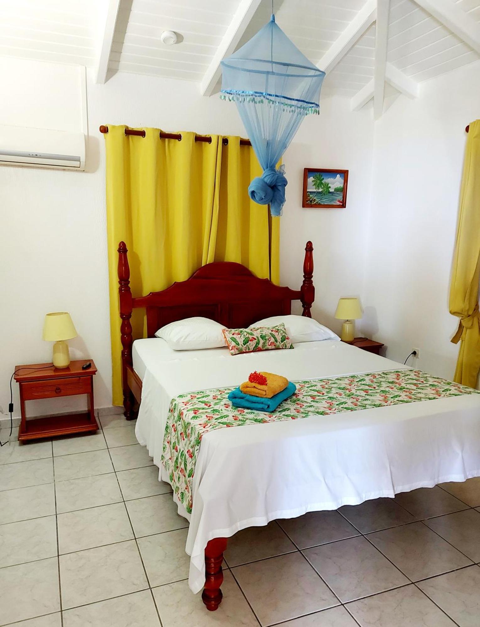 Villa Les Petites Fleurs De Poirier Bouillante Zimmer foto