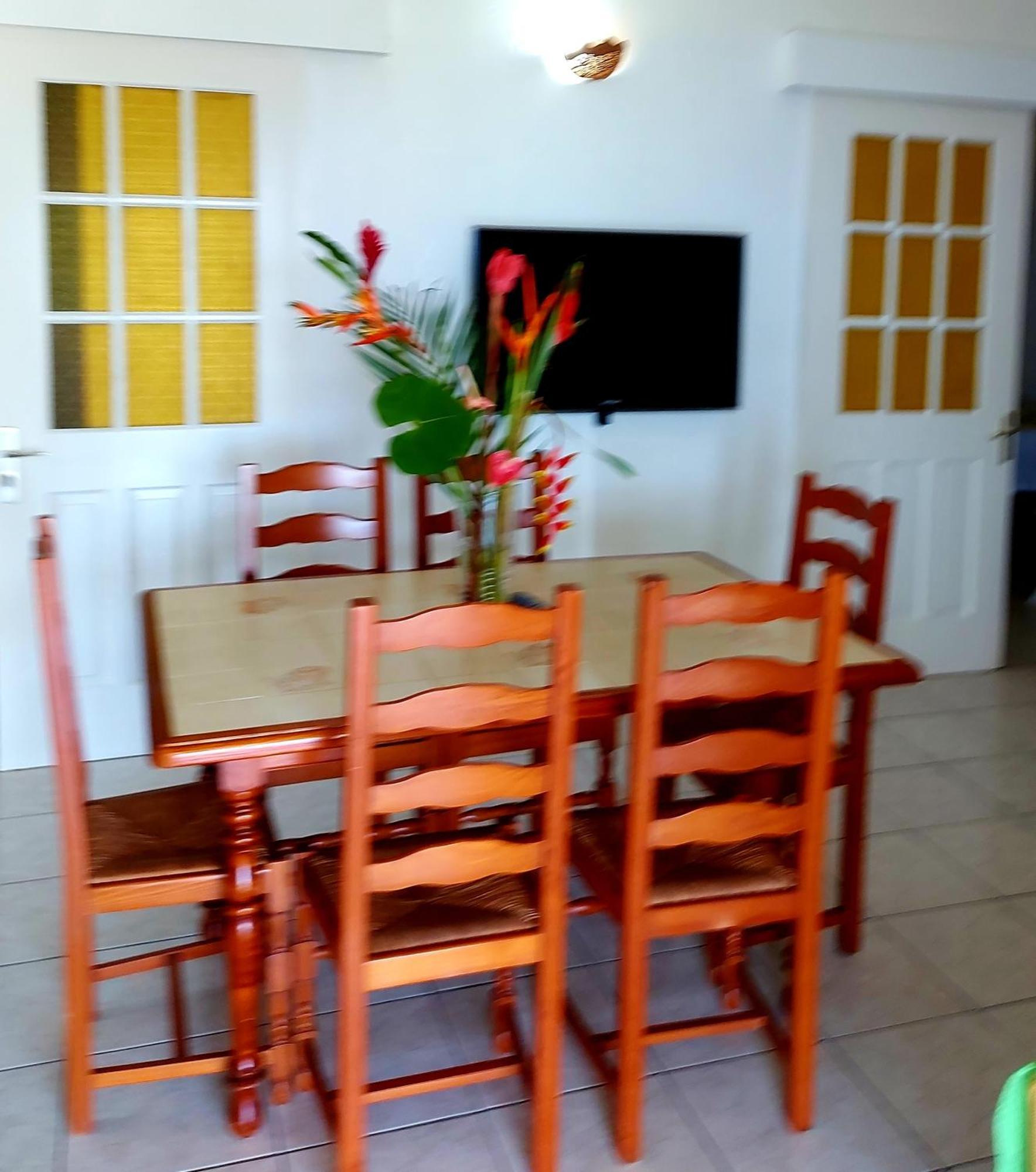 Villa Les Petites Fleurs De Poirier Bouillante Zimmer foto