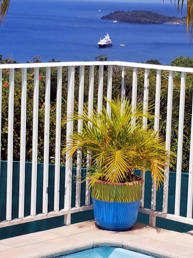 Villa Les Petites Fleurs De Poirier Bouillante Exterior foto